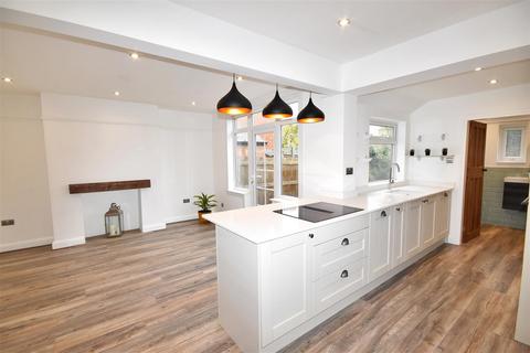 38 Bentinck Road, Newark, NG24 4HT