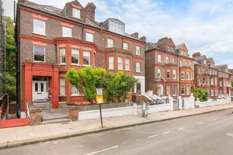 3 bedroom flat for sale, Frognal, London NW3