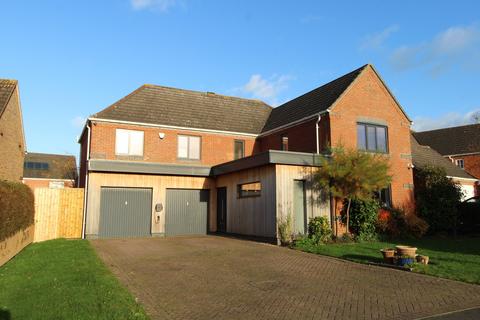 4 bedroom detached house for sale, Burrough Way, Lutterworth LE17