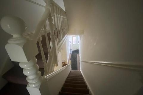 Studio to rent, Anlaby Rd, HULL, HU3 6EN
