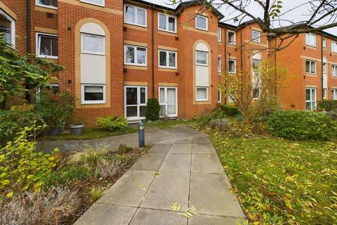 1 bedroom retirement property for sale, Brighton Road, Coulsdon CR5