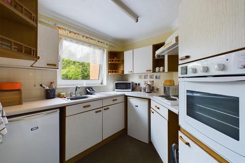 1 bedroom retirement property for sale, Brighton Road, Coulsdon CR5