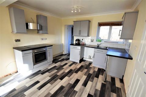 3 bedroom semi-detached house to rent, Thorpe Crescent, Horden, County Durham, SR8 4AD