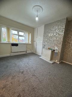 2 bedroom maisonette to rent, Manor Way, Batley, West Yorkshire, WF17