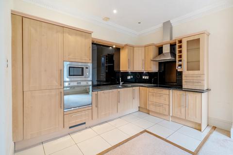 2 bedroom flat for sale, Eton Court, Roseville Avenue, Harrogate, North Yorkshire, HG1