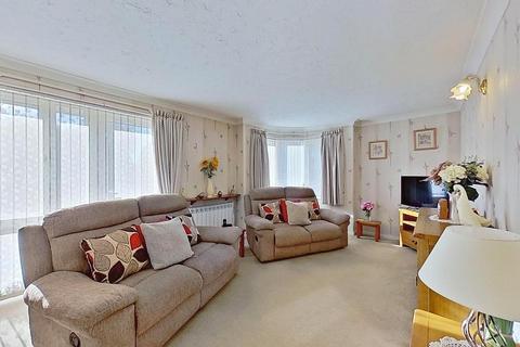 2 bedroom flat for sale, Oakland Court, Herne Bay, CT6 5RL