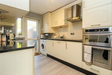 3 bedroom semi-detached house for sale, Southdale Gardens, Ossett WF5