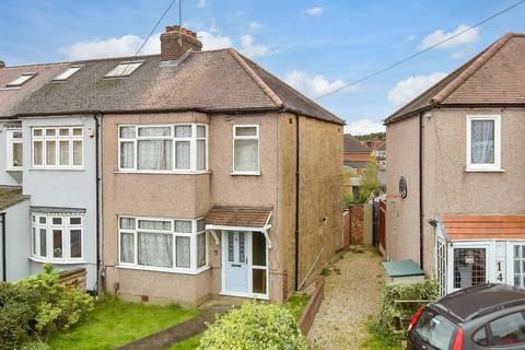 3 bedroom end of terrace house for sale, Gainsborough Road, Rainham, Essex