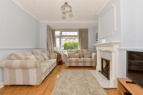 3 bedroom end of terrace house for sale, Gainsborough Road, Rainham, Essex