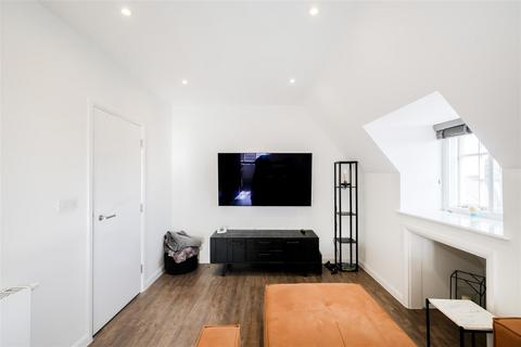 2 bedroom flat for sale, Sovereign House, George Lane, London