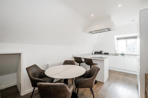 2 bedroom flat for sale, Sovereign House, George Lane, London