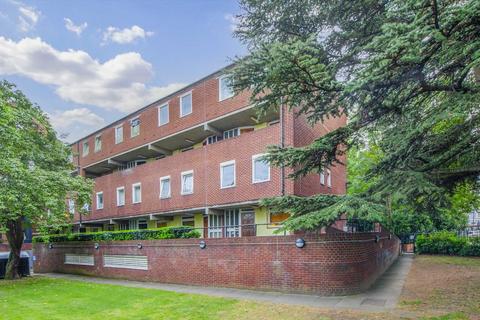 3 bedroom flat for sale, Ollgar Close, London W12