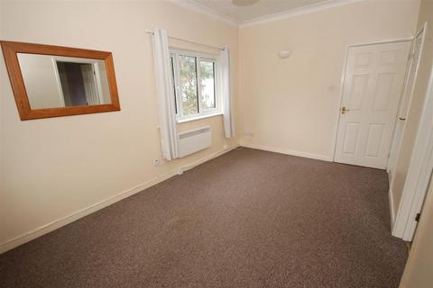 1 bedroom apartment for sale, Cardiff Road, Taffs Well, Cardiff