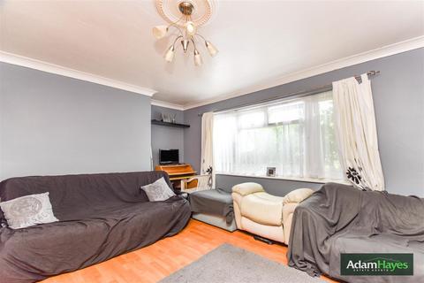 2 bedroom apartment for sale, Martins Walk, London N10