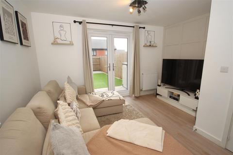 3 bedroom townhouse for sale, Rhodfa Hughes, Old St Mellons, Cardiff