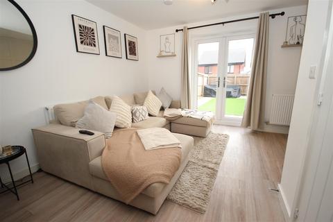 3 bedroom townhouse for sale, Rhodfa Hughes, Old St Mellons, Cardiff