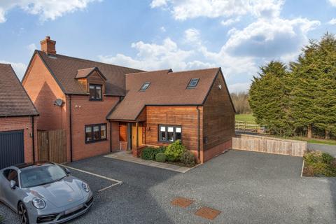 4 bedroom detached house for sale, Woodgate Road, Stoke Prior, Bromsgrove, Worcestershire, B60