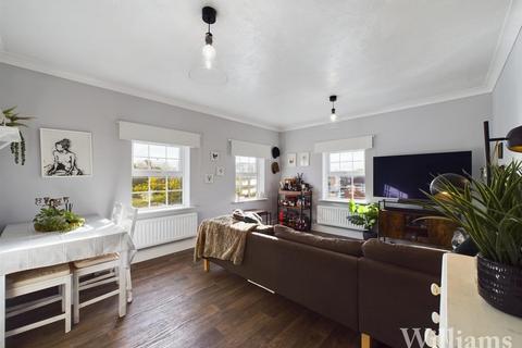 2 bedroom flat for sale, The Lodge, Aylesbury HP19