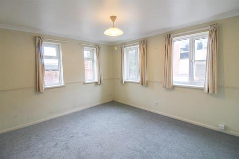 1 bedroom flat to rent, Saracen's Court, North Street, Ripon