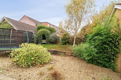 2 Beaney View, Moredon, Swindon, SN2 2FG
