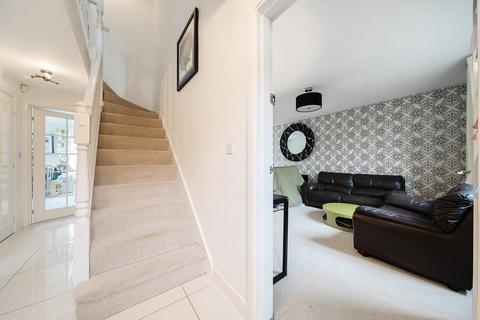 2 Beaney View, Moredon, Swindon, SN2 2FG