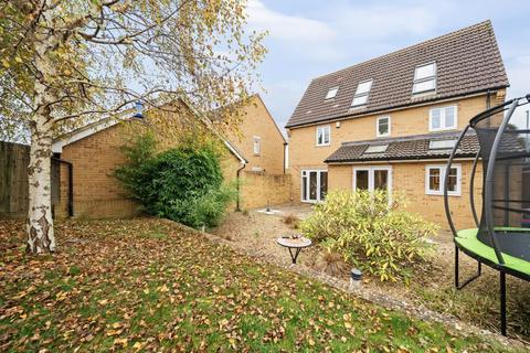 2 Beaney View, Moredon, Swindon, SN2 2FG