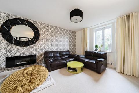 2 Beaney View, Moredon, Swindon, SN2 2FG