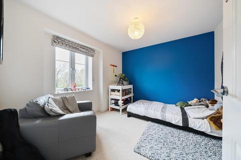 2 Beaney View, Moredon, Swindon, SN2 2FG