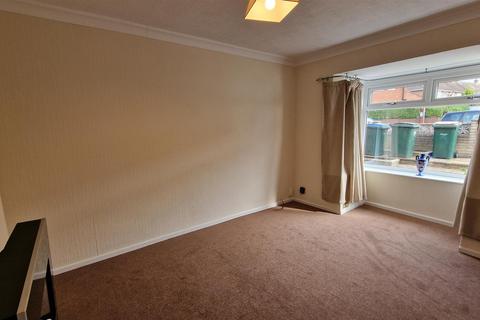 3 bedroom end of terrace house to rent, Barston Close, Coventry CV6