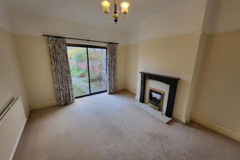 3 bedroom semi-detached house for sale, St. Georges Crescent, Rhyl