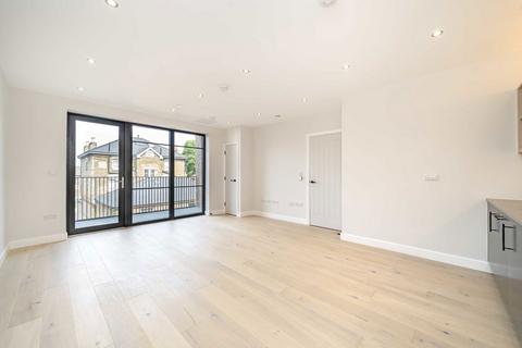 2 bedroom flat to rent, The Mall, London W5