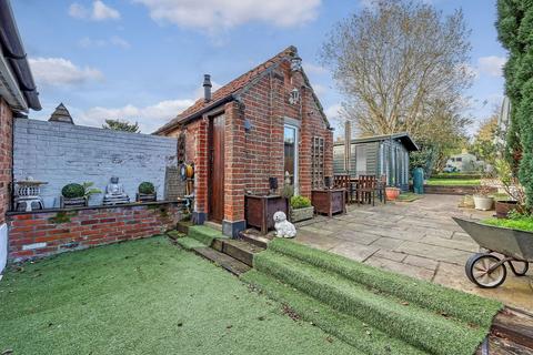 4 bedroom semi-detached house for sale, High Road, Epping CM16