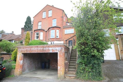 2 bedroom maisonette to rent, Longdene Road, Haslemere