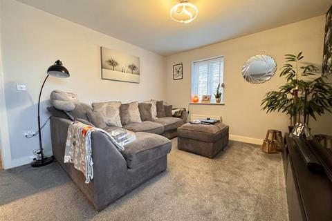 2 bedroom property for sale, Woodcutters Mews, Swindon SN25