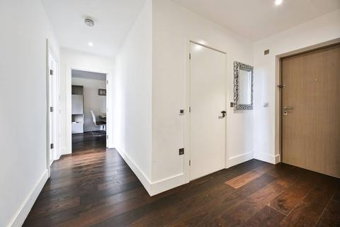 2 bedroom flat to rent, Central Avenue, Sands End, London, SW6