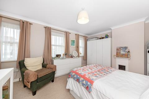 22 Meridian Road, London, SE7 8QJ