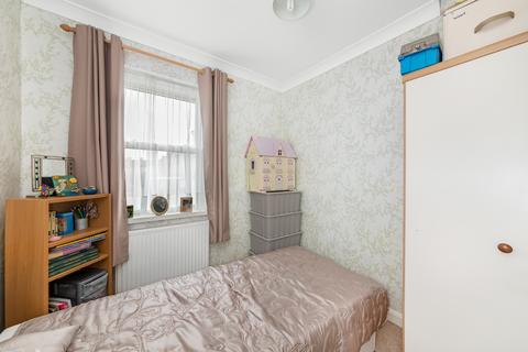 22 Meridian Road, London, SE7 8QJ