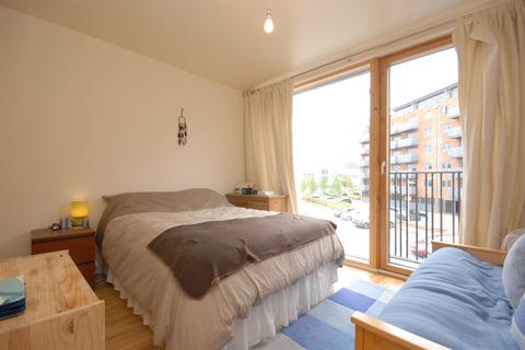 1 bedroom flat to rent, Bennets Courtyard, Watermill Way, London, SW19