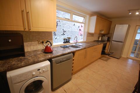 1 bedroom flat to rent, Silver Crescent, London W4