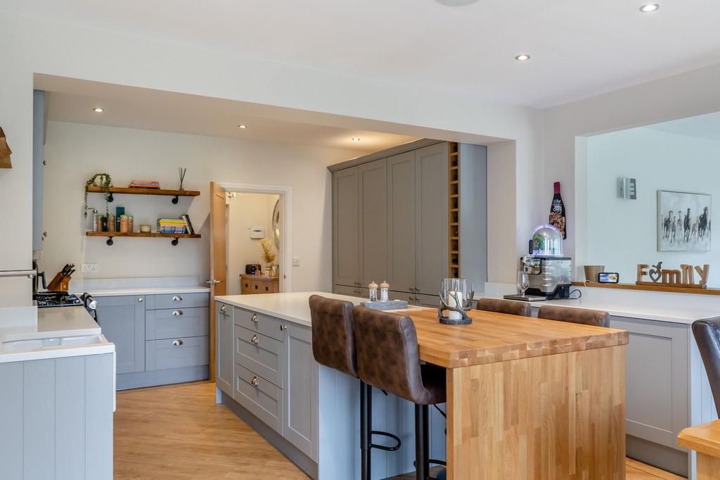 Kitchen / breakfast area