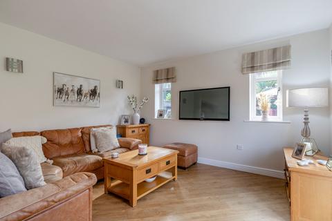 3 Fieldside, Hawarden, Deeside, CH5 3JB