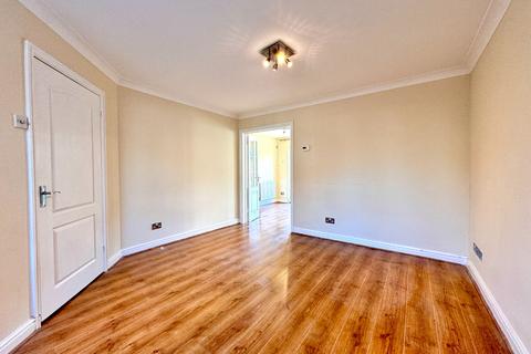 3 bedroom end of terrace house to rent, Martin Street, West Thamesmead, London, SE28 0JB