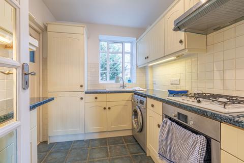 2 bedroom flat for sale, Park Road, Kingston Upon Thames KT1