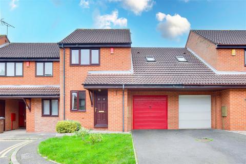 3 bedroom townhouse for sale, Claytons Drive, Lenton NG7