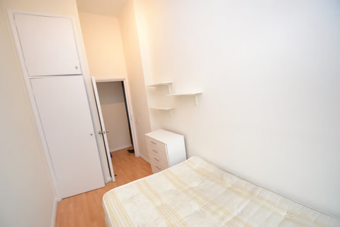 2 bedroom flat to rent, Ladbroke Grove, London W10