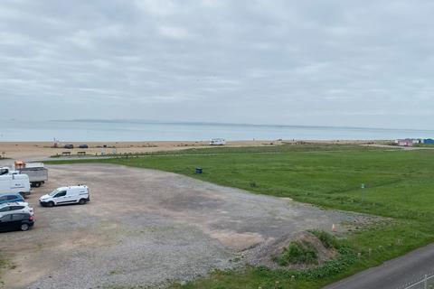 2 bedroom flat for sale, Sea Front, Hampshire PO11