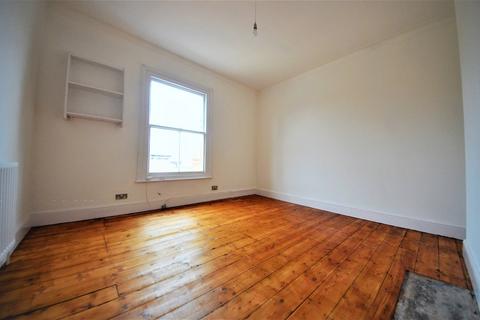 3 bedroom apartment to rent, Rushcroft Road, Brixton SW2