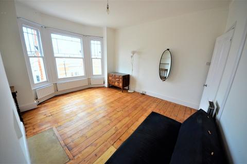 3 bedroom apartment to rent, Rushcroft Road, Brixton SW2