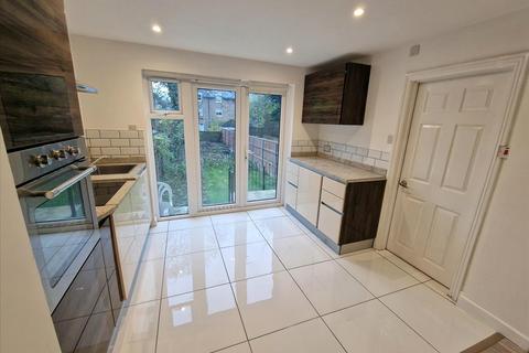 1 bedroom flat to rent, Drake Road, Brockley, London, SE4