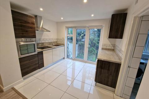 1 bedroom flat to rent, Drake Road, Brockley, London, SE4